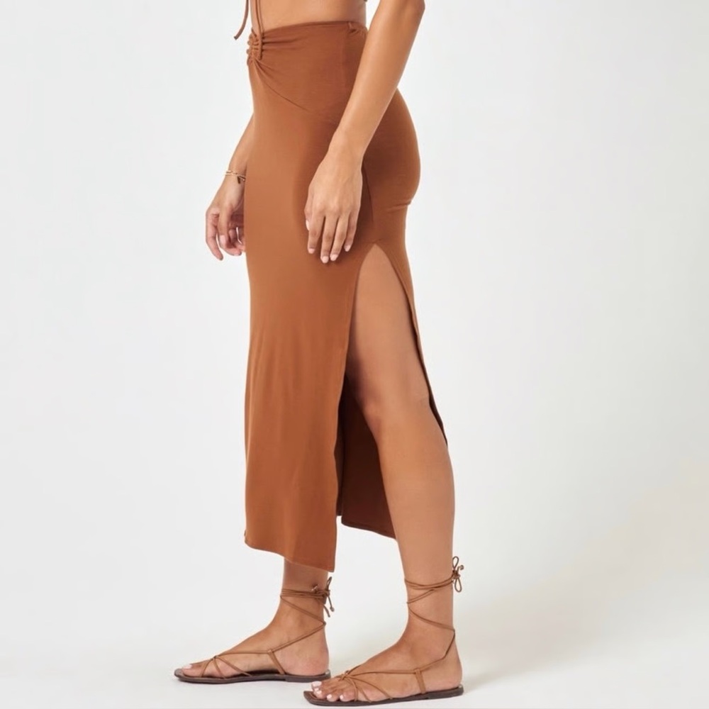 L*SPACE | it’s a date midi skirt